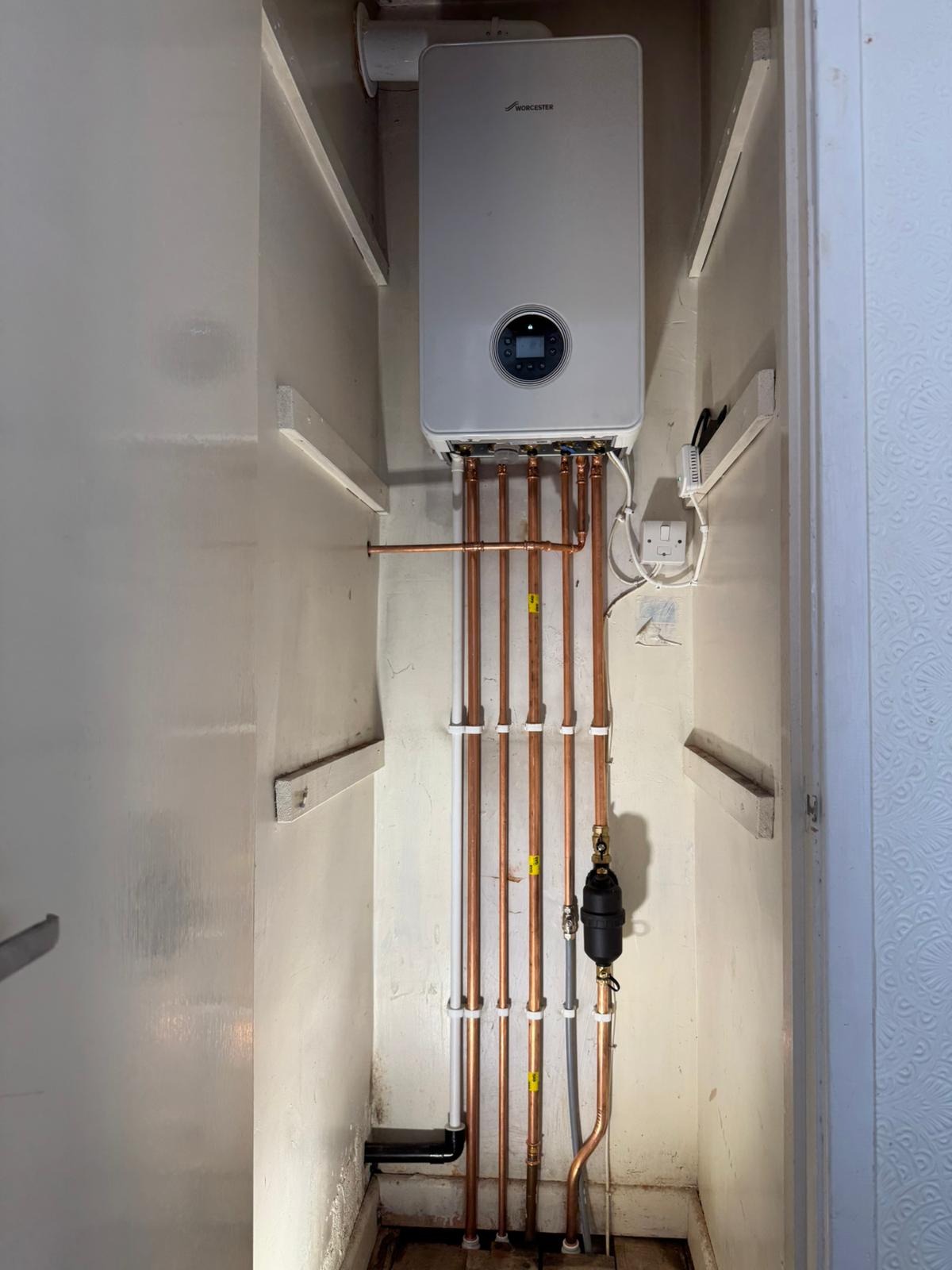 Worcester Boiler Install - Waterfoot